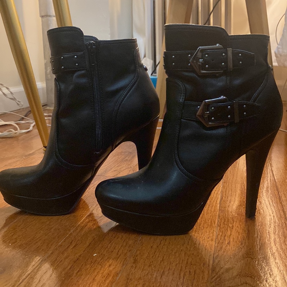 GUESS HIGH ANKLE BOOTS BLACK
